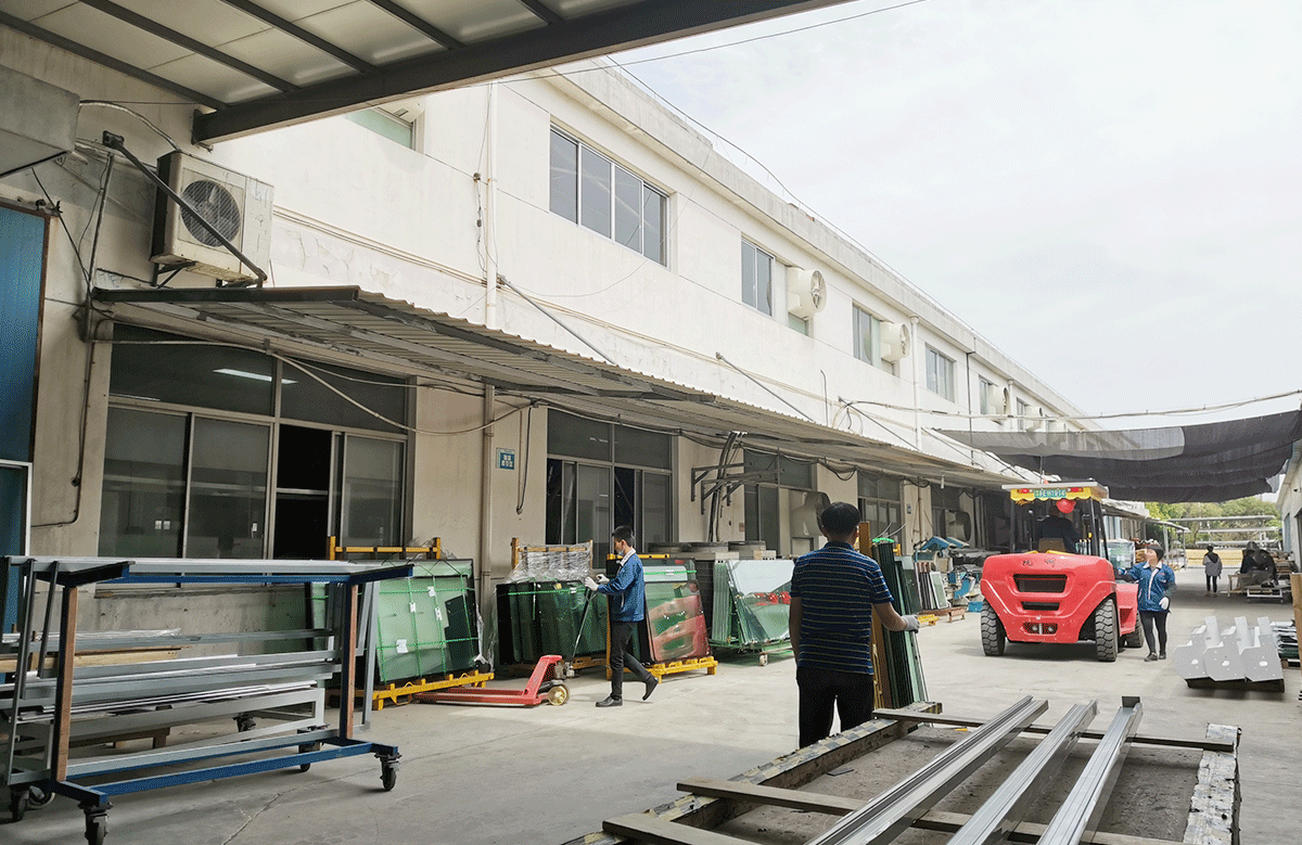 玻璃庫存區(qū)